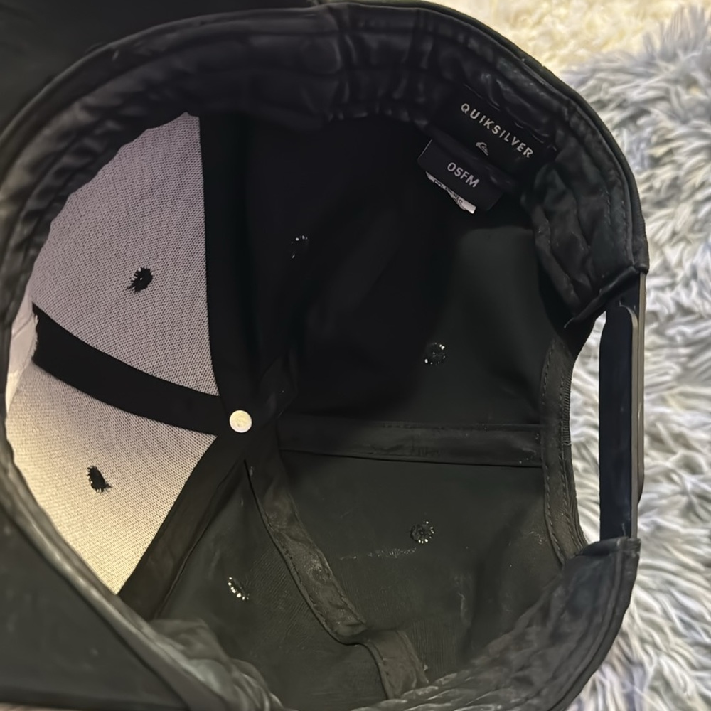 Quick Silver Black SnapBack Hat - Picture 3 of 3